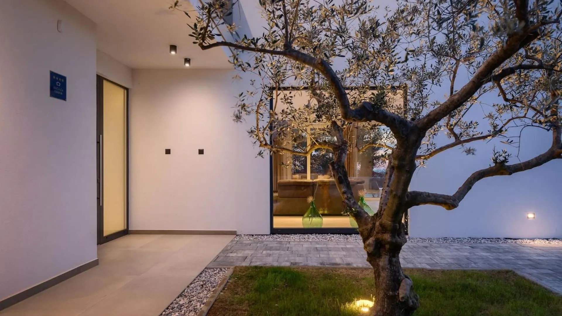 Modern Villa Tonka With Pool And Grill In Porec Tar-Vabriga