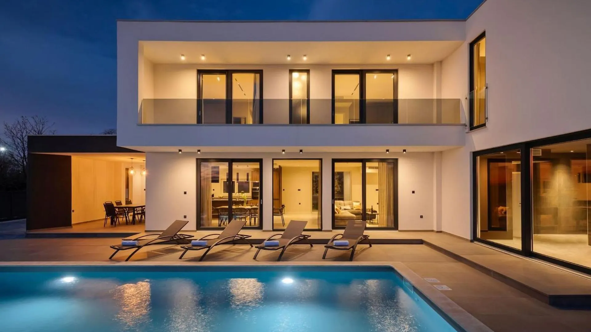 Modern Villa Tonka With Pool And Grill In Porec Tar-Vabriga