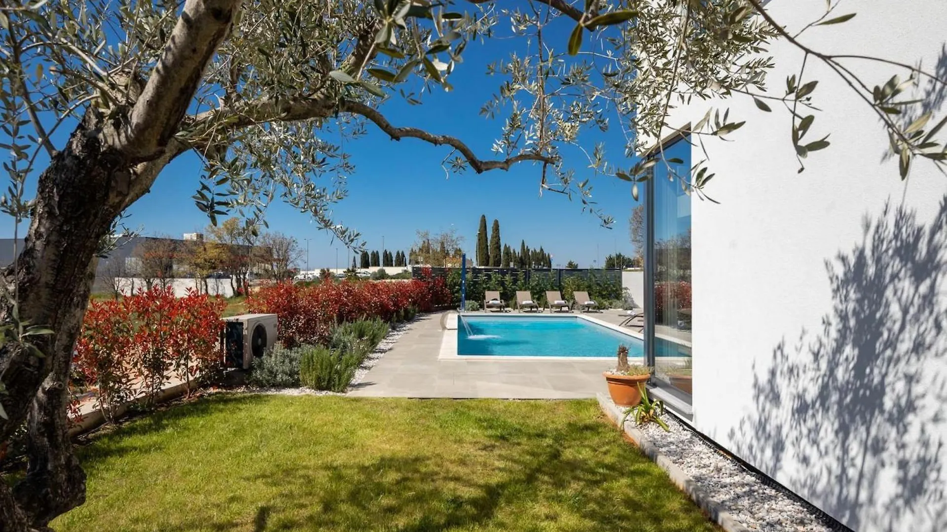 Modern Villa Tonka With Pool And Grill In Porec Tar-Vabriga Kroatië