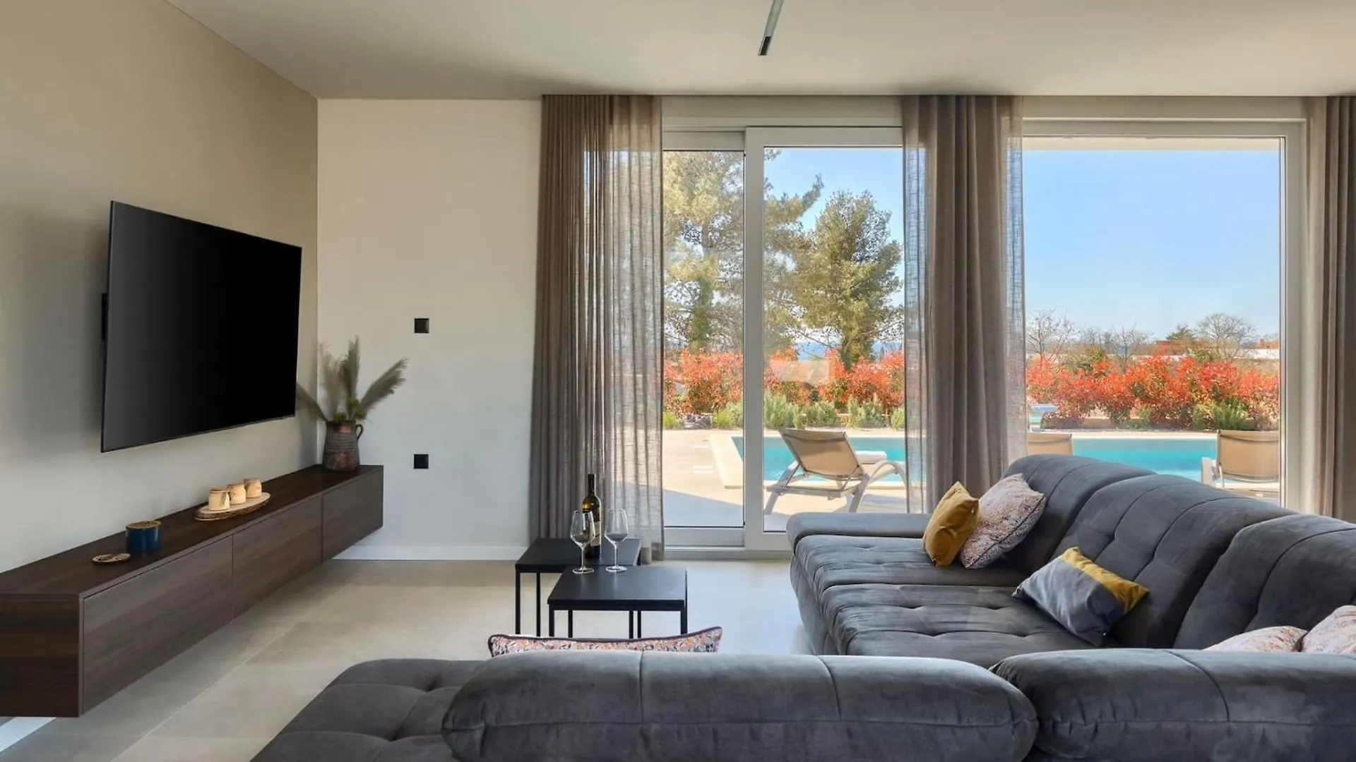Modern Villa Tonka With Pool And Grill In Porec Tar-Vabriga
