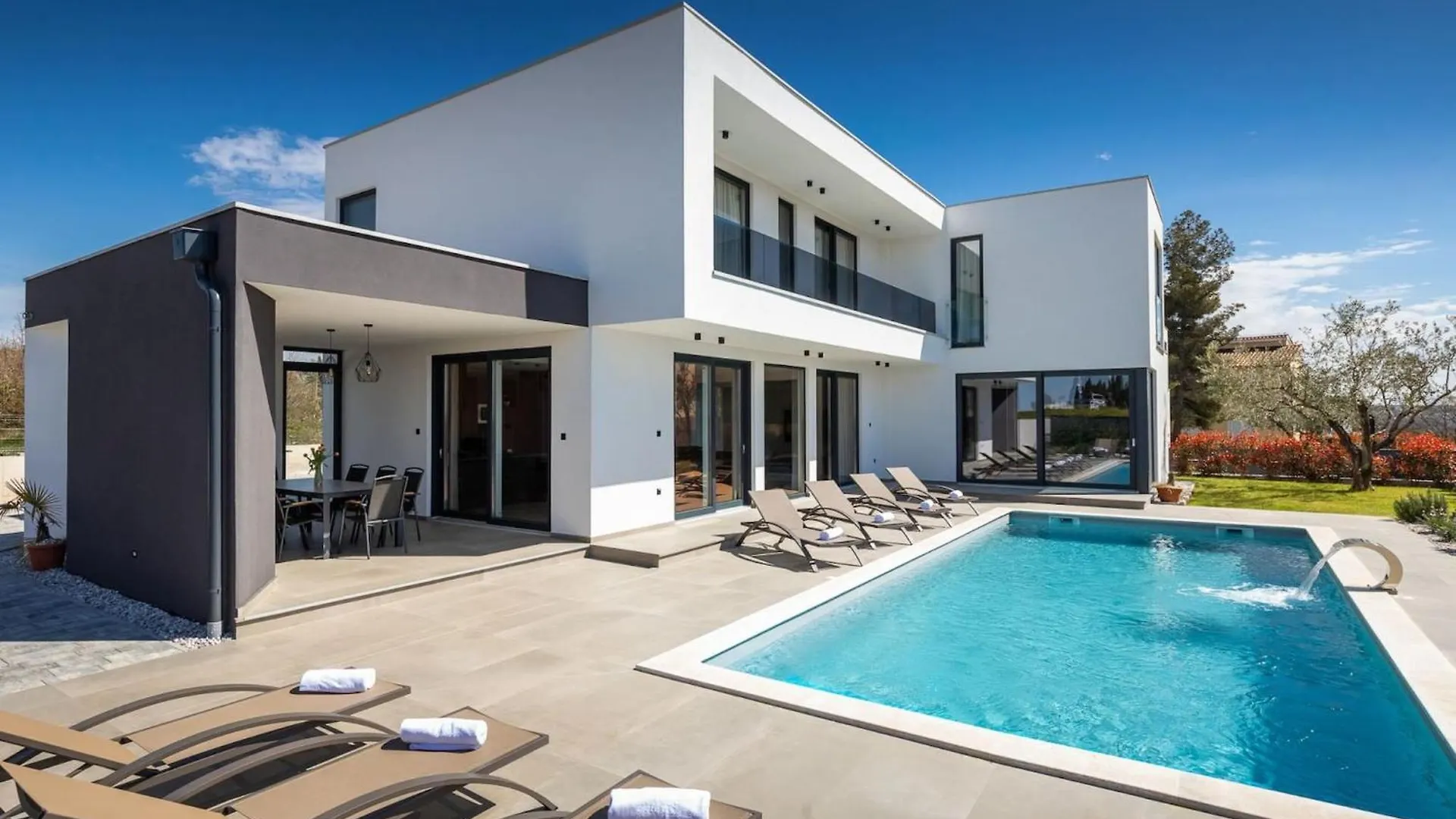 Modern Villa Tonka With Pool And Grill In Porec Tar-Vabriga Kroatië